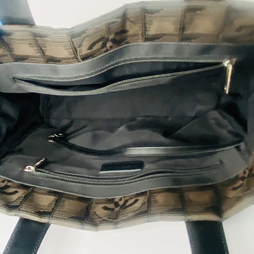 AUTHENTIC EUC CHANEL NEW TRAVEL LINE TOTE BAG - Picture 6 of 15